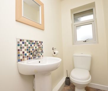 3 Bedroom Semi-Detached House - Photo 1