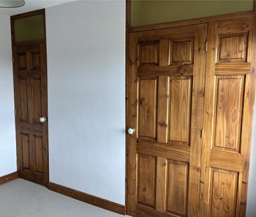 2 bedroom end of terrace house to rent - Photo 4