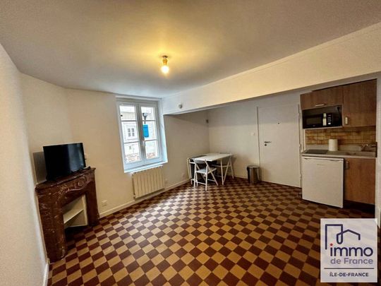 Location appartement studio 1 pièce 22 m² à Chartres (28000) Hotel de Ville Saint-pierre - Photo 1