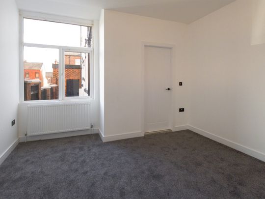 Park Road, Wigan, Lancashire, WN6 - Photo 1