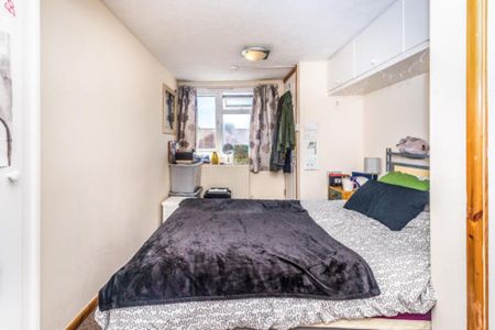 5 bedroom terraced house to rent - Photo 3