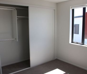 Charming Karaka Townhouse for Rent - Photo 5