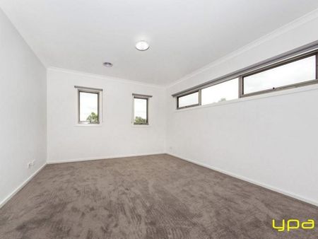 Affordable Family Living in Lyndhurst - Photo 2