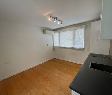 Stylish Unit - Photo 2