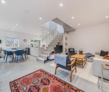 3 bedroom end of terrace house to rent - Photo 3