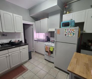 379 Bronson Avenue - 2 - Photo 5