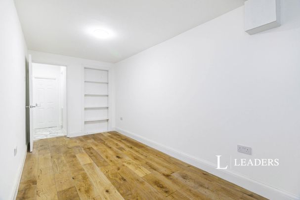 studio to rent Reynolds Road, New Malden, KT3 - Photo 1