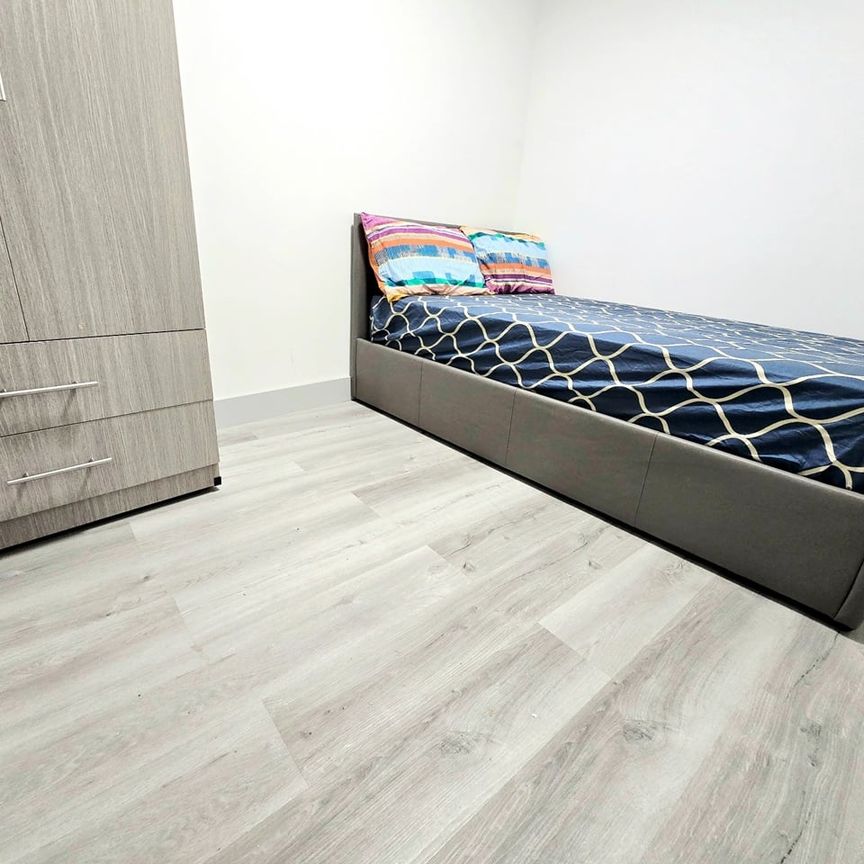 Room in a Shared Flat, Bethnal Green Road, E2 - Photo 1