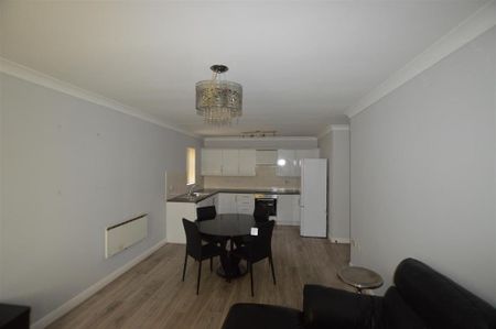 2 bedroom house to rent - Photo 2