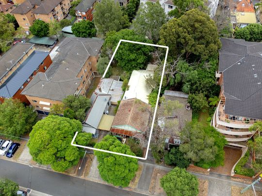 Delightful Bayside Cottage for Lease - Photo 1