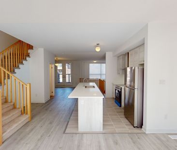 For Lease - 123 Blue Forest Crescent, Barrie, Ontario - Photo 3