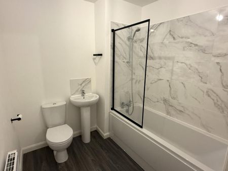 2 bedroom flat to rent - Photo 4