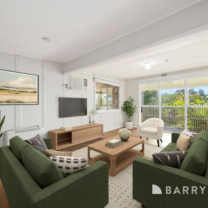Spacious Four-Bedroom Home in Coastal Ventnor - Photo 1