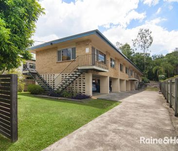 Modern Taringa Unit with Air Conditioning - Photo 6