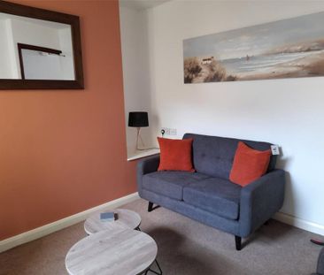 3 bedroom terraced house to rent - Photo 2