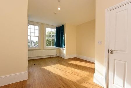 8 bedroom detached house to rent - Photo 2