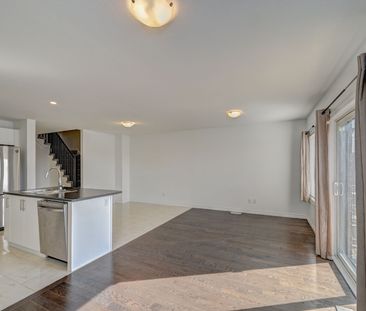 For Lease - 35 Woodedge Circle, Kitchener, Ontario - Photo 3
