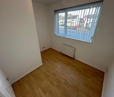 212 Jordanstown Road, Jordanstown, BT37 0NA - Photo 5