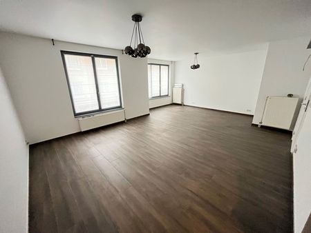 Verhuur appartement 3 kamers, 123m² - Foto 2