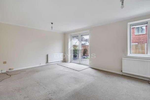 Tusset Mews, Colchester, Essex, CO3 - Photo 1