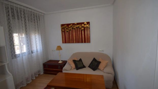 Piso de alquiler en Oviedo - General Elorza, 77, Salesas - Foncalada - Campoamor - Foto 1