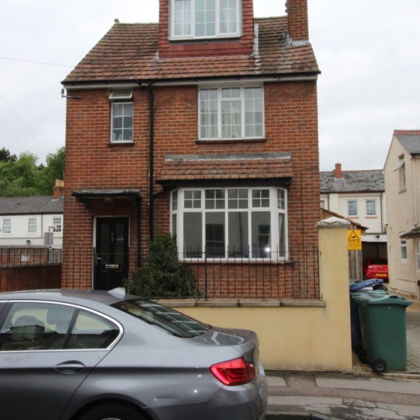 1 bed Room in Shared House - To Let - Photo 1