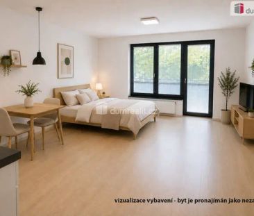 Světlý byt 1+kk s lodžií a gar. stáním, 40 m - Photo 2