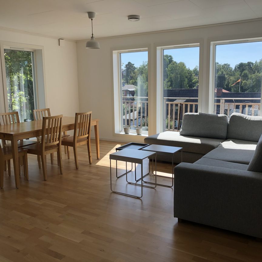 Solfagravägen, Huddinge - Photo 1