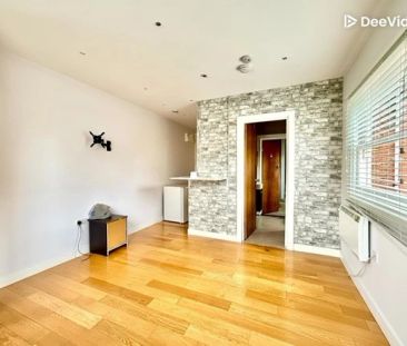 Room To Let - Photo 2