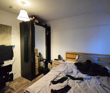 To Rent Victoria Avenue, Winton, Bournemouth, BH9 £2,400 pcm Tenanc... - Photo 3