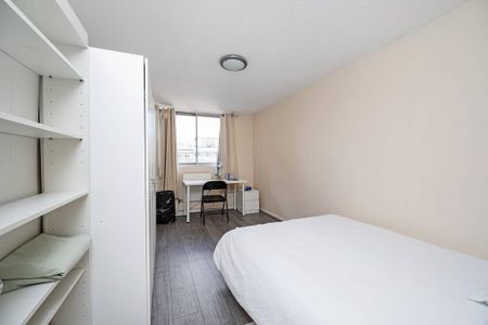 3 bedroom flat to rent - Photo 4