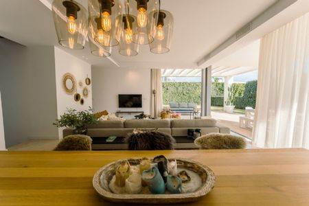 3 Bedroom Villa For Rent in Cancelada, Málaga - Photo 5