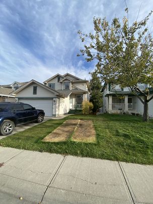 41 Panorama Hills Place Northwest, Calgary - Photo 1