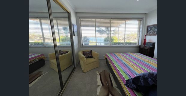 Furnished One-Bedroom Flat with Harbour Views - Photo 1