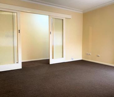 Charming 3-Bedroom Home in Thomastown - Photo 3