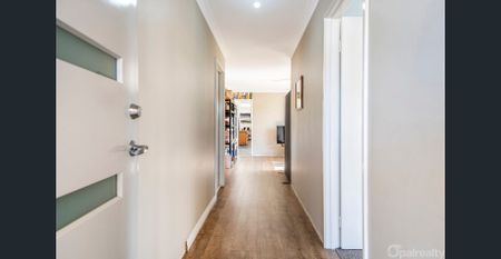 34 Ashwood Parkway, Lakelands, WA 6180 - Photo 4