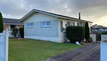 3 spacious bedrooms - Henderson - Photo 5