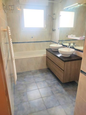 Location Appartement 4 Pièces de 84m² avec Balcon - Photo 5