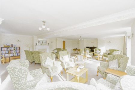 1 bedroom retirement property to rent - Photo 2