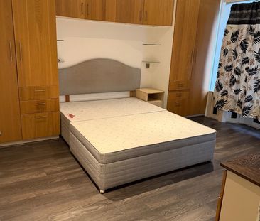 4 Bed Semi-Detached House, Woodfield Avenue, HA0 - Photo 2