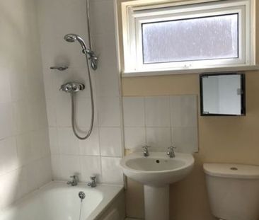 1 bed Apartment - To Let - Photo 5