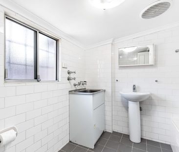 Charm and Convenience in Rozelle - Photo 3