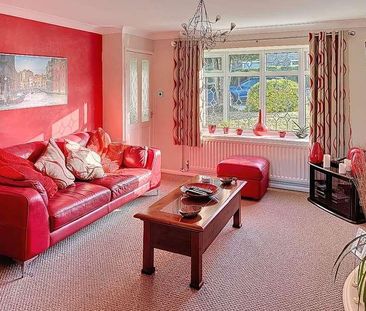 Room In Braithwell Drive, Stoke-on-trent, Staffordshire, ST2 - Photo 3