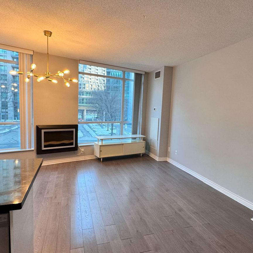 For Lease - 219 Fort York Boulevard Unit# 203, Toronto, Ontario - Photo 1