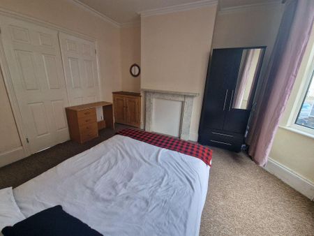 3 bedroom maisonette to rent - Photo 5