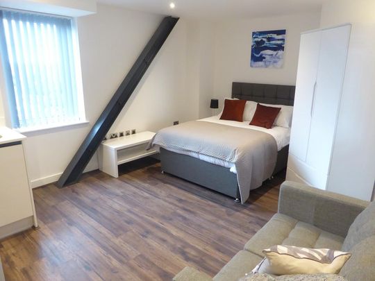 Studio to rent - Photo 1