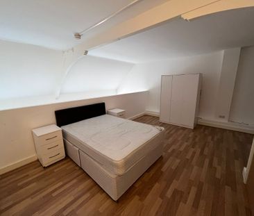 St Thomas Lofts, Swansea, SA1 8BG - Photo 3
