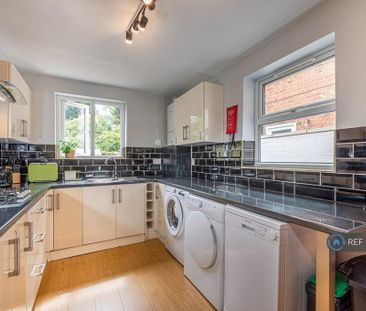 1 bedroom in a house share to rent - Photo 4