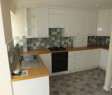 2 bedroom terraced house to rent - Photo 5