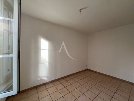 Location maison 3 pièces, 42.00m², Château-Renault - Photo 2